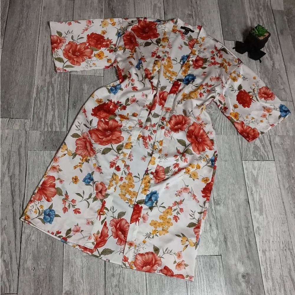 Forever 21 NWT womens floral kimono size medium